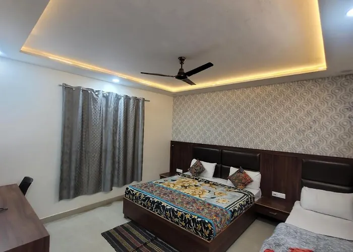 Hotel Akash Inn